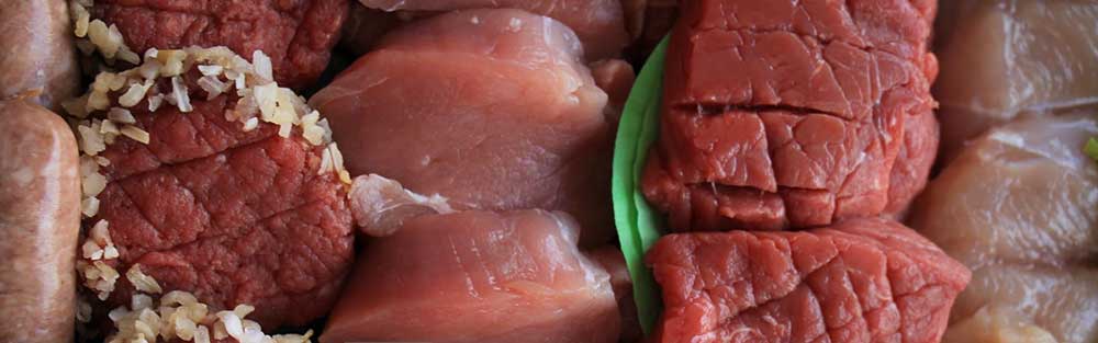 Pour une raclette revisitée ou raclette sans porc, proposez de la viande de poulet, dinde ou boeuf, ainsi que de fruits de mer.