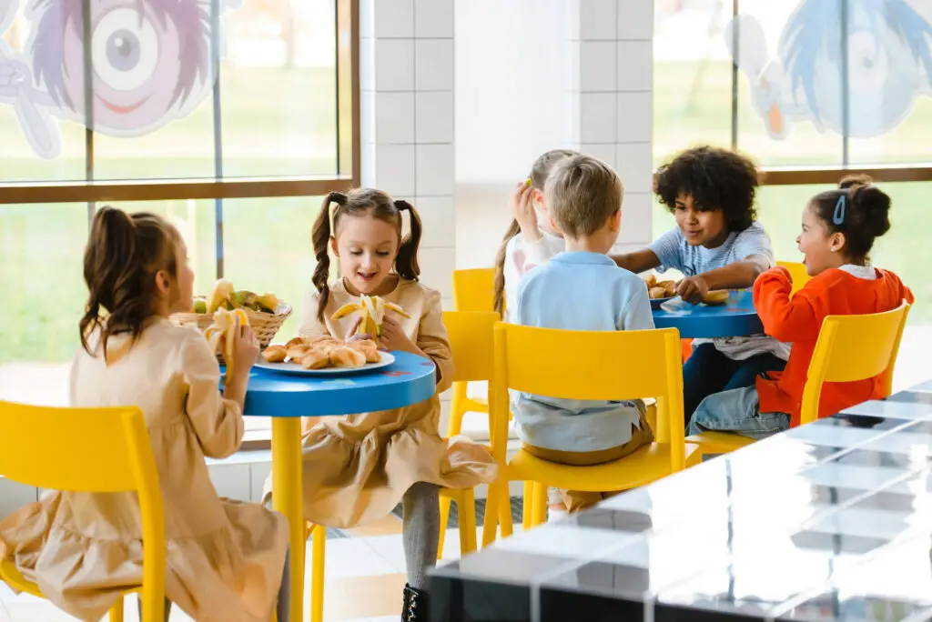 Dix ans d'experience comme fournisseur de fromage fermier BIO pour les cantines scolaires de Normandie et Ile de France